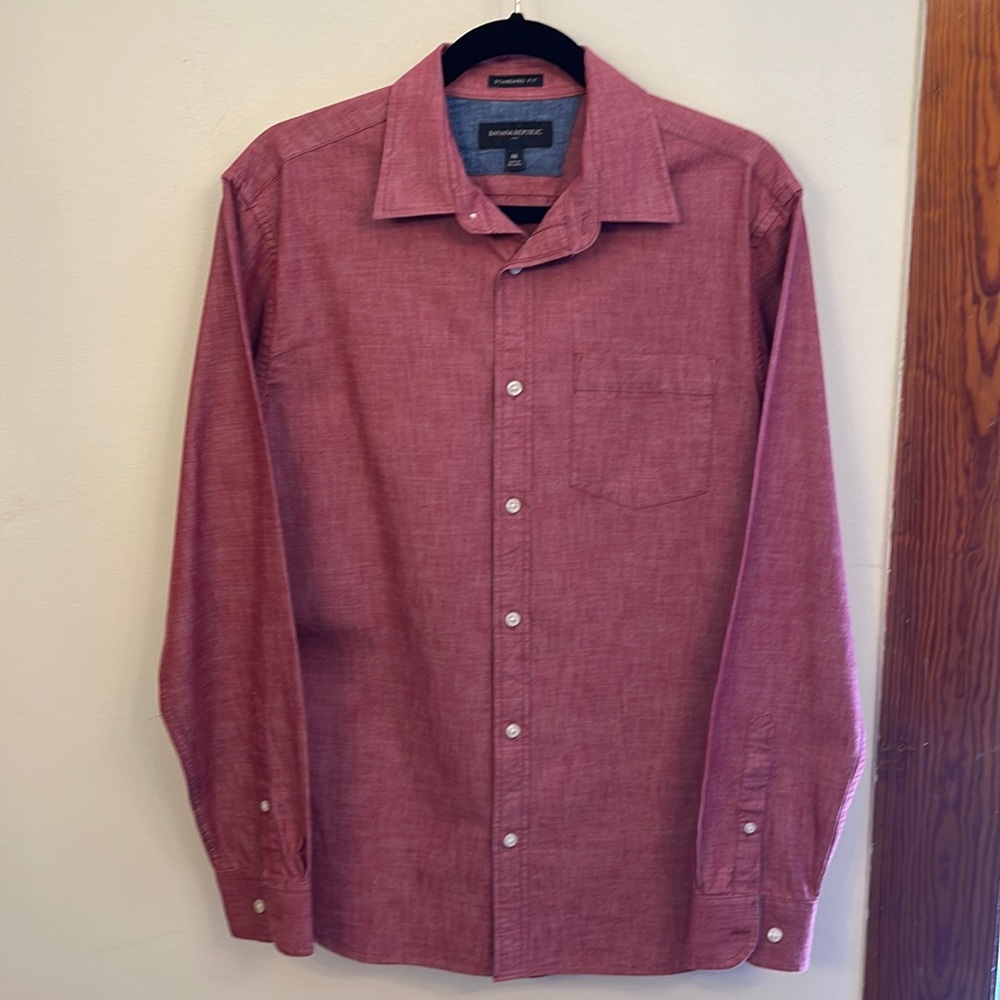 Banana Republic Casual Dress shirt, Standard Fit DS01